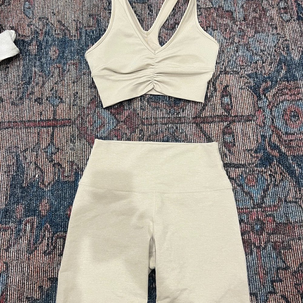 Alo yoga set